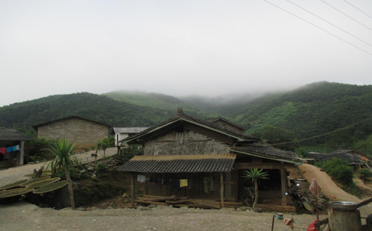 象明乡雷霆突击清查瘾君子